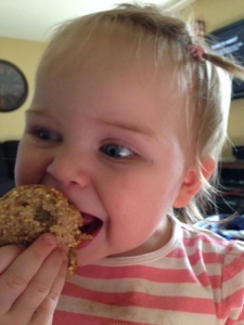 L eating a muffin.